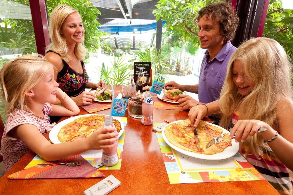 Vakantiepark De Berkenhorst Kootwijk Exteriör bild